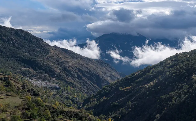 Pampaneira y el valle del Poqueira, vistos desde Capileira